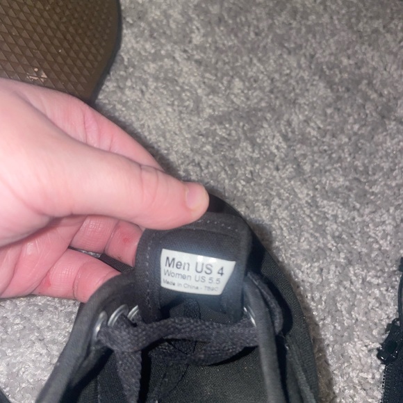 Vans - Picture 3 of 3